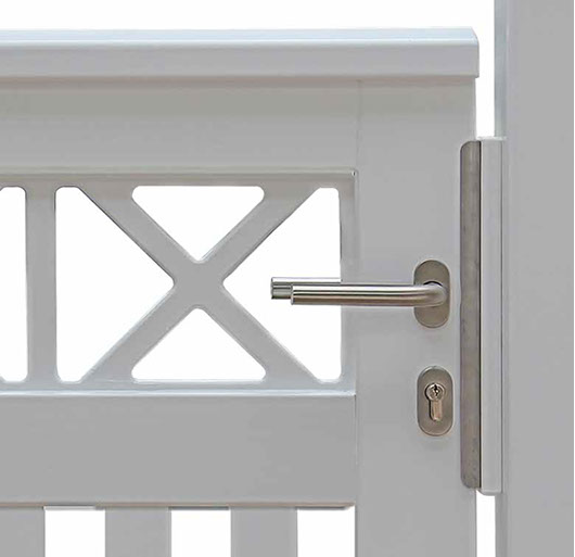 Weiße Holzgartenpforte Mahagoni Hartholz weiß endlackiert (4 Jahre Farbgarantie) - Einsteckschloss, Griffe und Schließzylinder aus V2A-Edelstahl