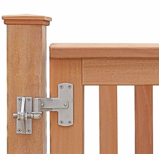 Premium Holzgartentor Mahagoni mit 4 Wege Ladenband / Torbeschlag aus Edelstahl.