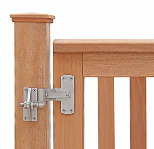 Premium Holzgartentor Mahagoni mit 4 Wege Ladenband / Torbeschlag aus Edelstahl.