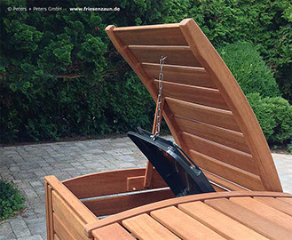 Direkt zum Online-Preis kaufen - PREMIUM Mülltonnenbox CLASSIC - astfreies Hartholz - Zubehör aus Edelstahl.